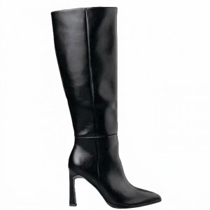 POINTED TOE BOOTS