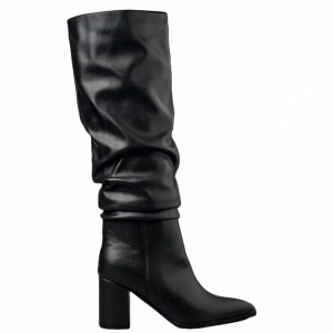 SLOUCHY BOOTS