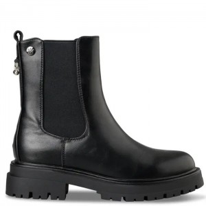 CHELSEA BOOTS