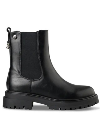 CHELSEA BOOTS