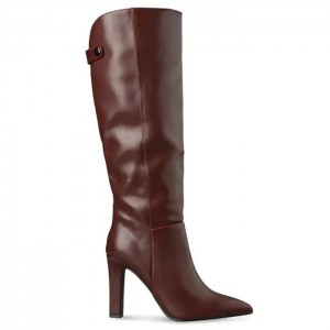 POINTED TOE BOOTS