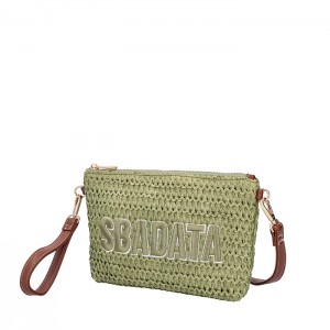 Mini τσάντα φάκελος Soley από raffia της Le Pandorine 